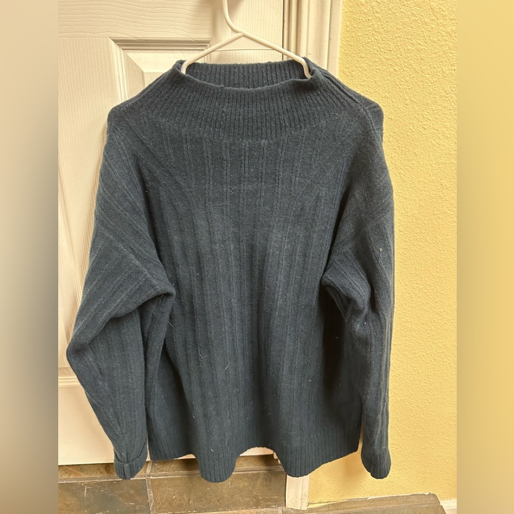 Lululemon sweater size 10